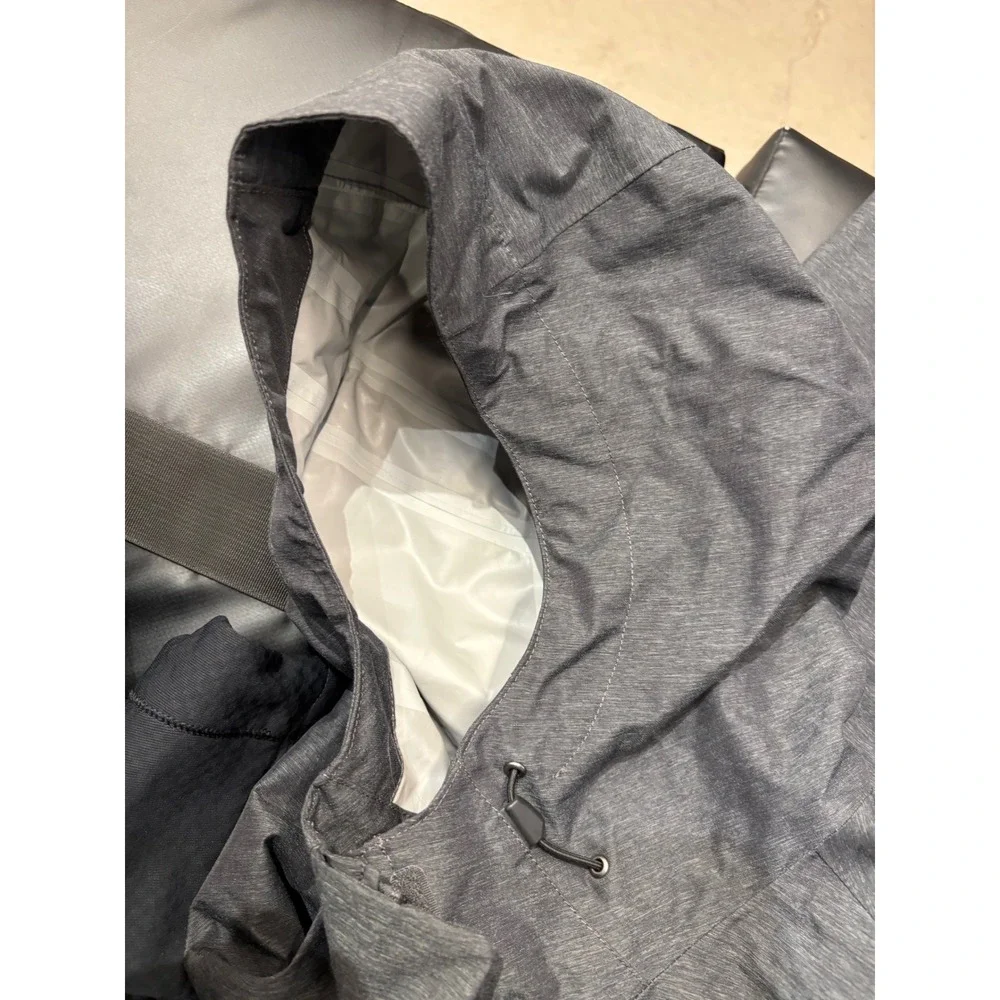 The North Face HyVent Rain Jacket Grey Heathered Waterproof Hooded Shell Mens